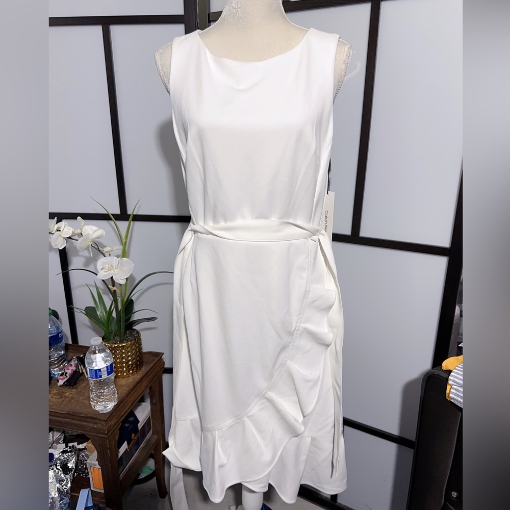 Calvin Klein sleeveless trumpet dress